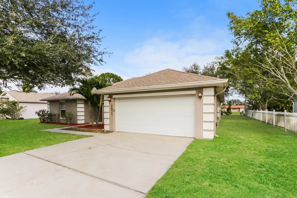 2431 SE GILBERT AVENUE Port St. Lucie, FL 34952