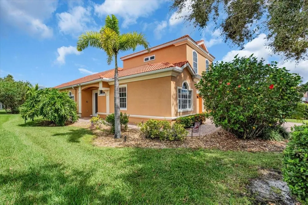 6393 ROOKERY CIRCLE Bradenton, FL 34203