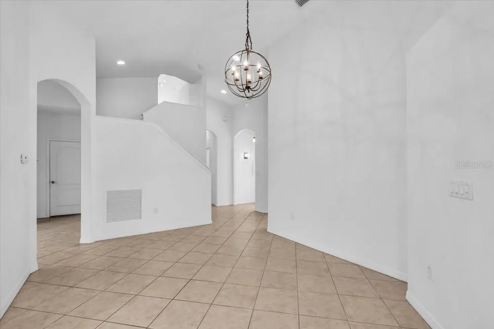 6393 ROOKERY CIRCLE Bradenton, FL 34203