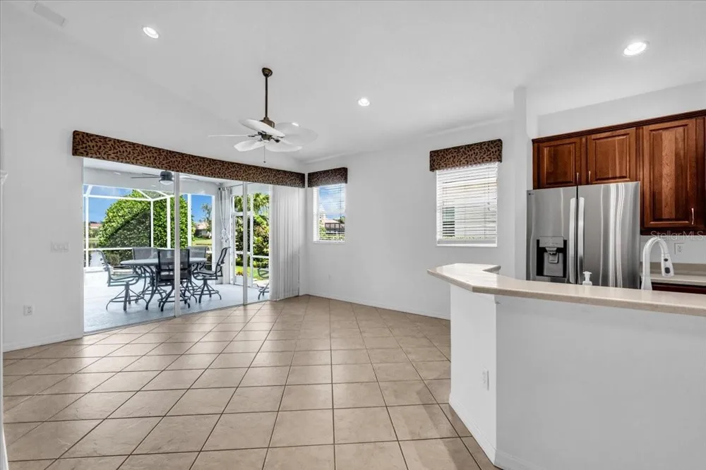6393 ROOKERY CIRCLE Bradenton, FL 34203