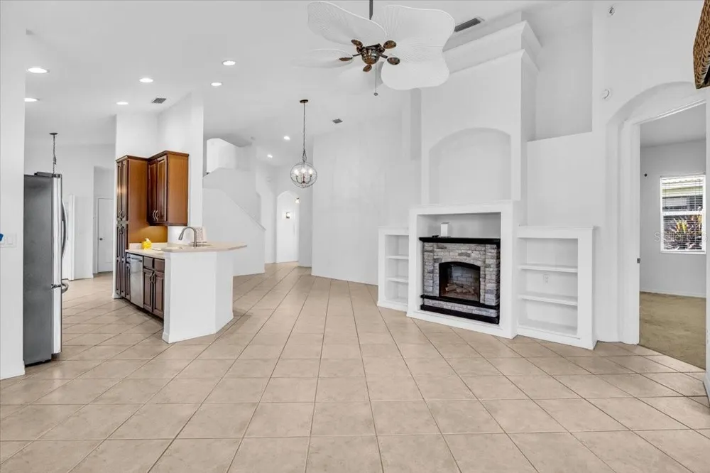 6393 ROOKERY CIRCLE Bradenton, FL 34203