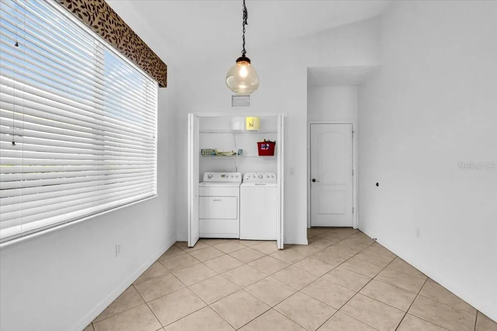 6393 ROOKERY CIRCLE Bradenton, FL 34203