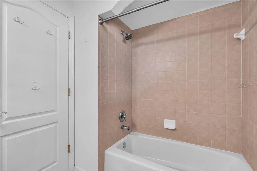6393 ROOKERY CIRCLE Bradenton, FL 34203