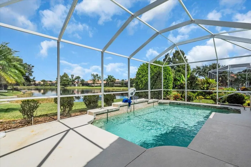 6393 ROOKERY CIRCLE Bradenton, FL 34203