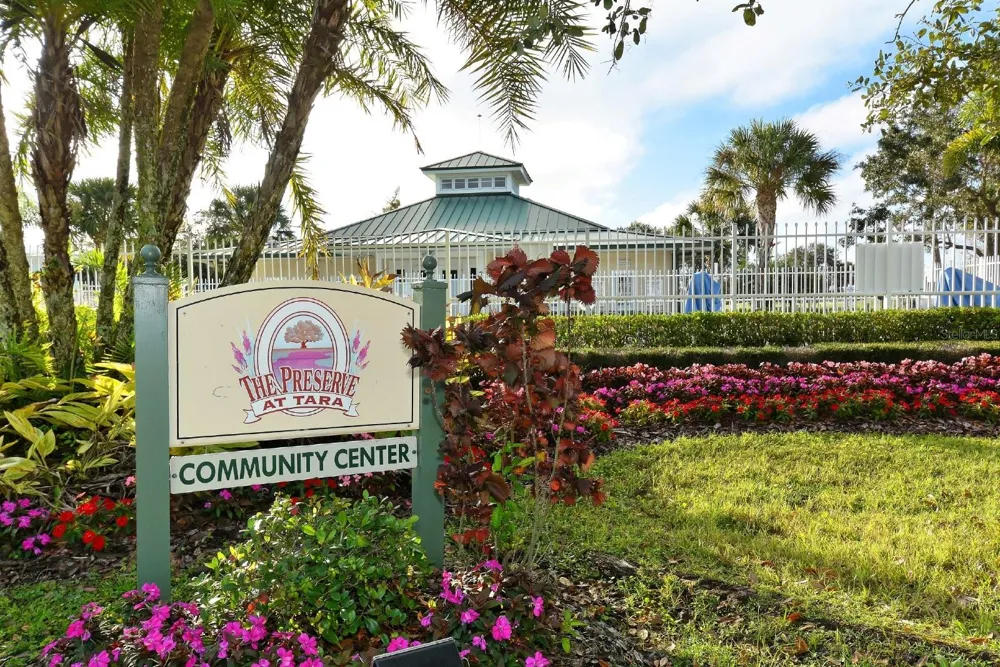 6393 ROOKERY CIRCLE Bradenton, FL 34203