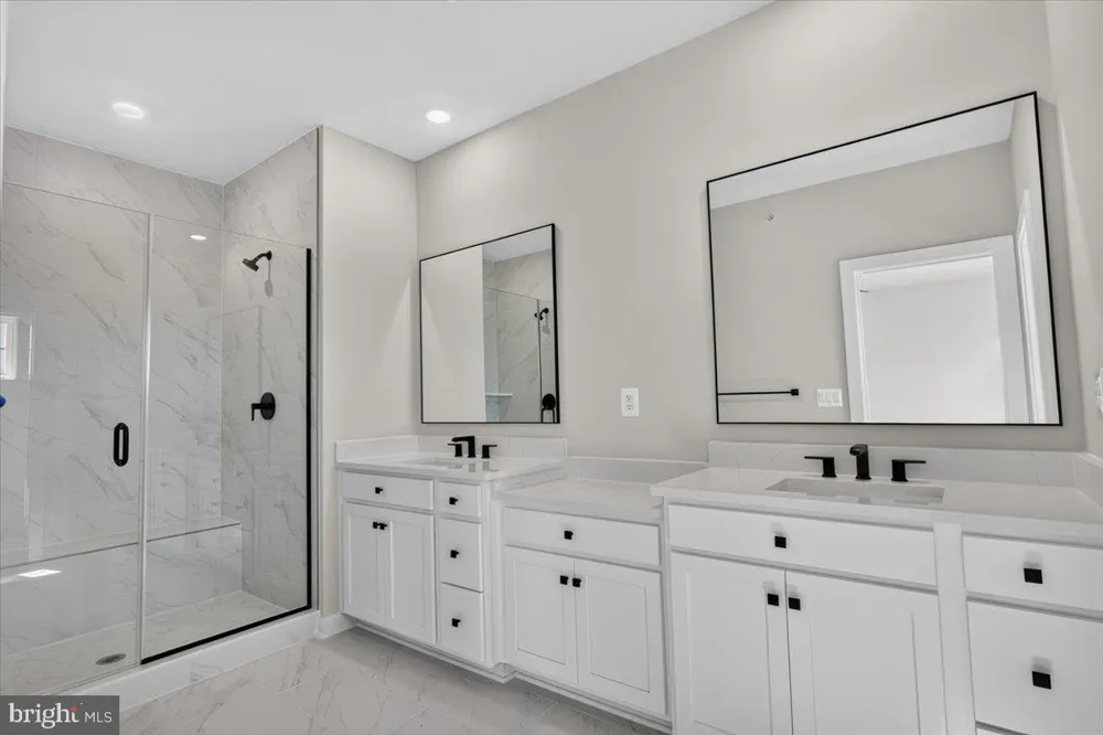 21847 EXPRESS TER Ashburn, VA 20147