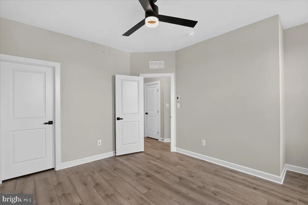 21847 EXPRESS TER Ashburn, VA 20147