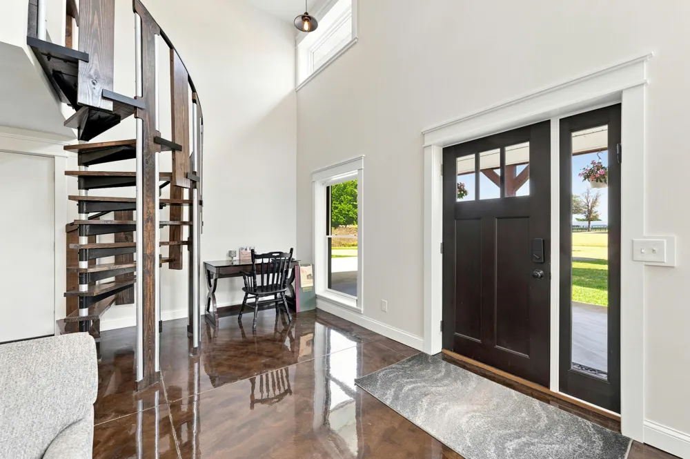 10268 Graham Road Plainwell, MI 49080