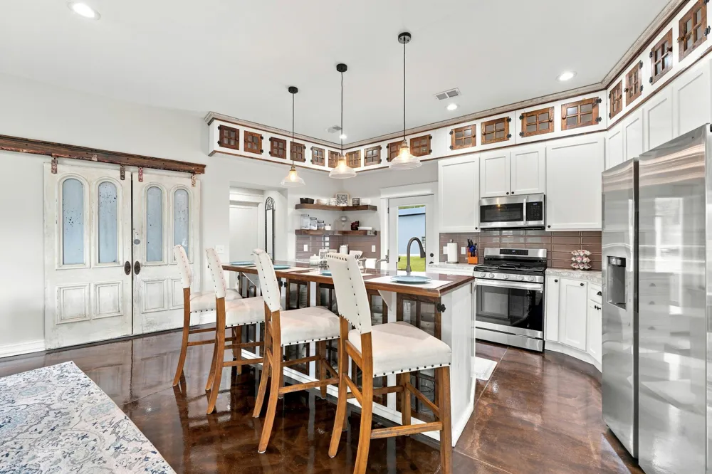 10268 Graham Road Plainwell, MI 49080