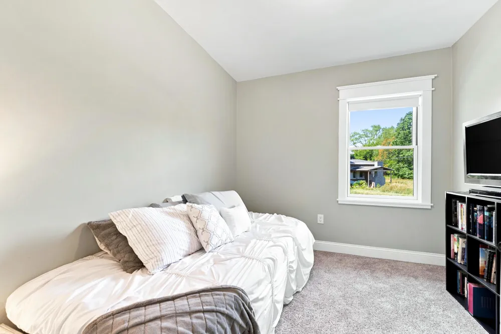 10268 Graham Road Plainwell, MI 49080