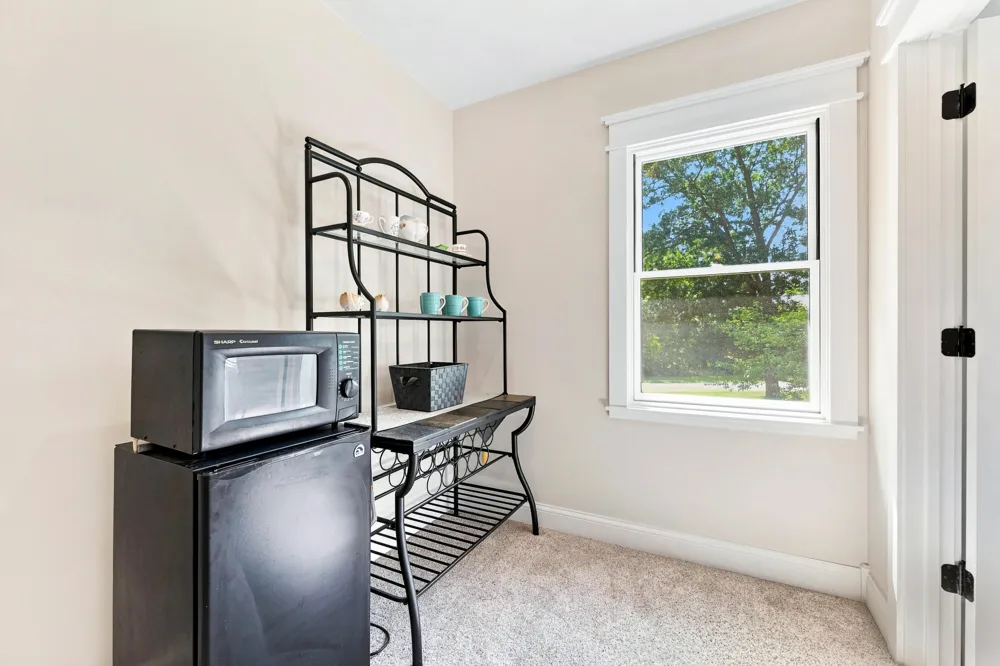10268 Graham Road Plainwell, MI 49080