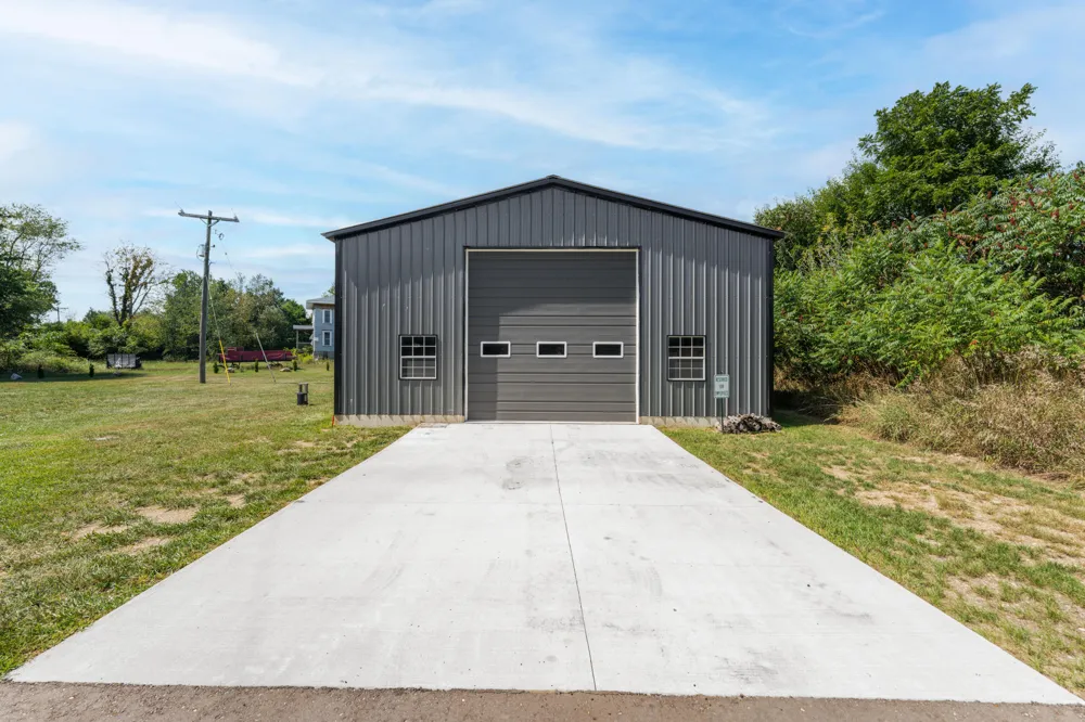 10268 Graham Road Plainwell, MI 49080