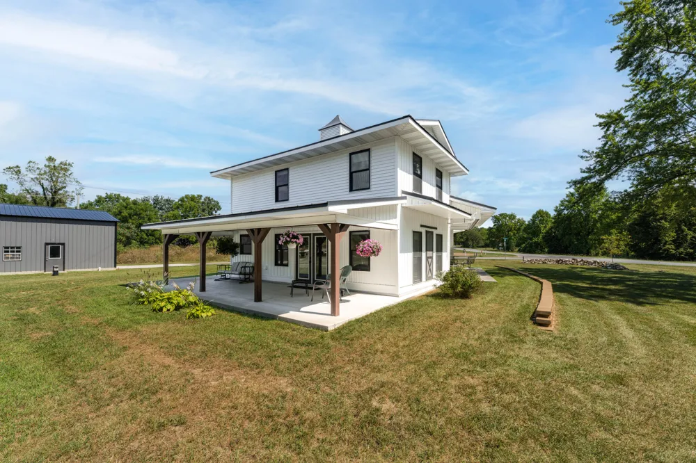 10268 Graham Road Plainwell, MI 49080