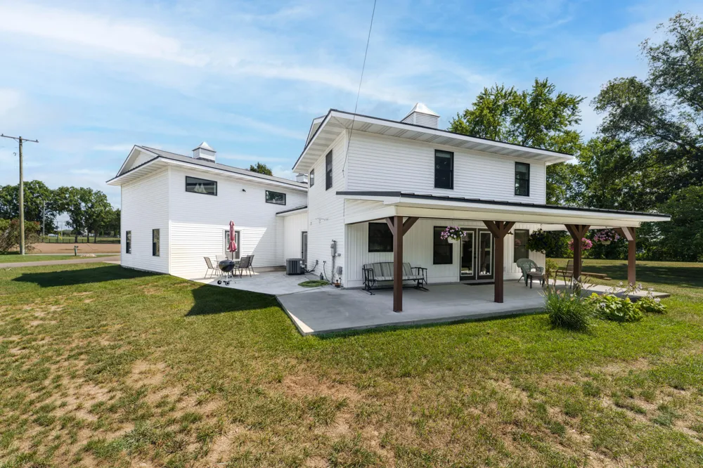 10268 Graham Road Plainwell, MI 49080