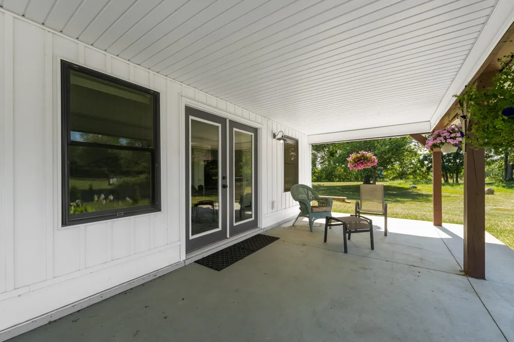 10268 Graham Road Plainwell, MI 49080