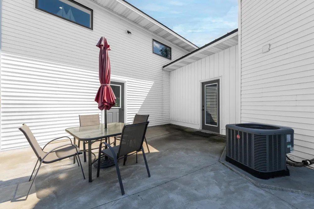 10268 Graham Road Plainwell, MI 49080