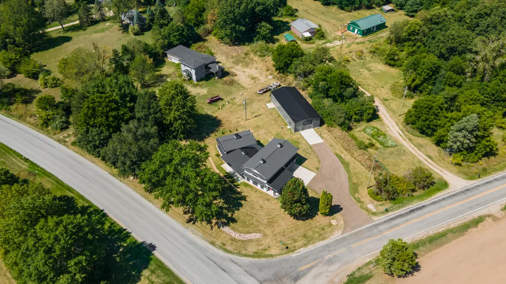 10268 Graham Road Plainwell, MI 49080