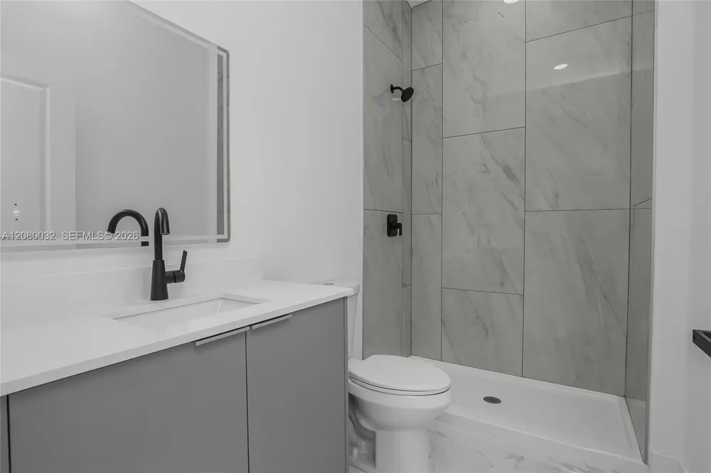 1208 NE 19TH ST Cape Coral, FL 33909