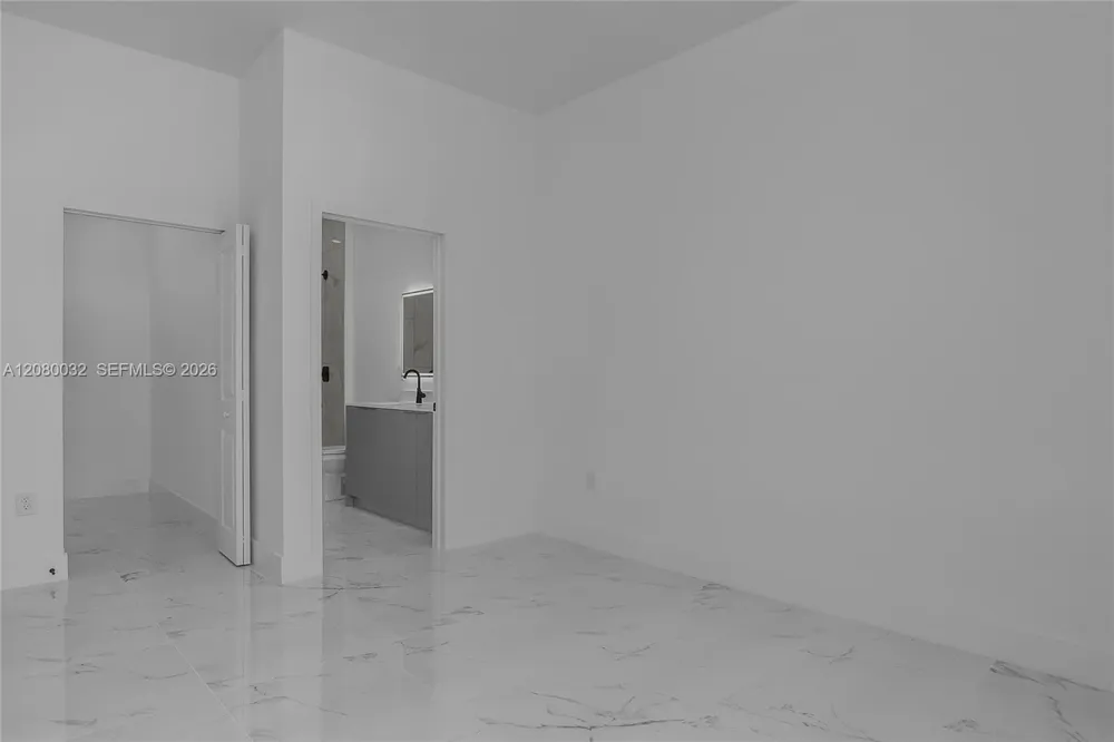 1208 NE 19TH ST Cape Coral, FL 33909