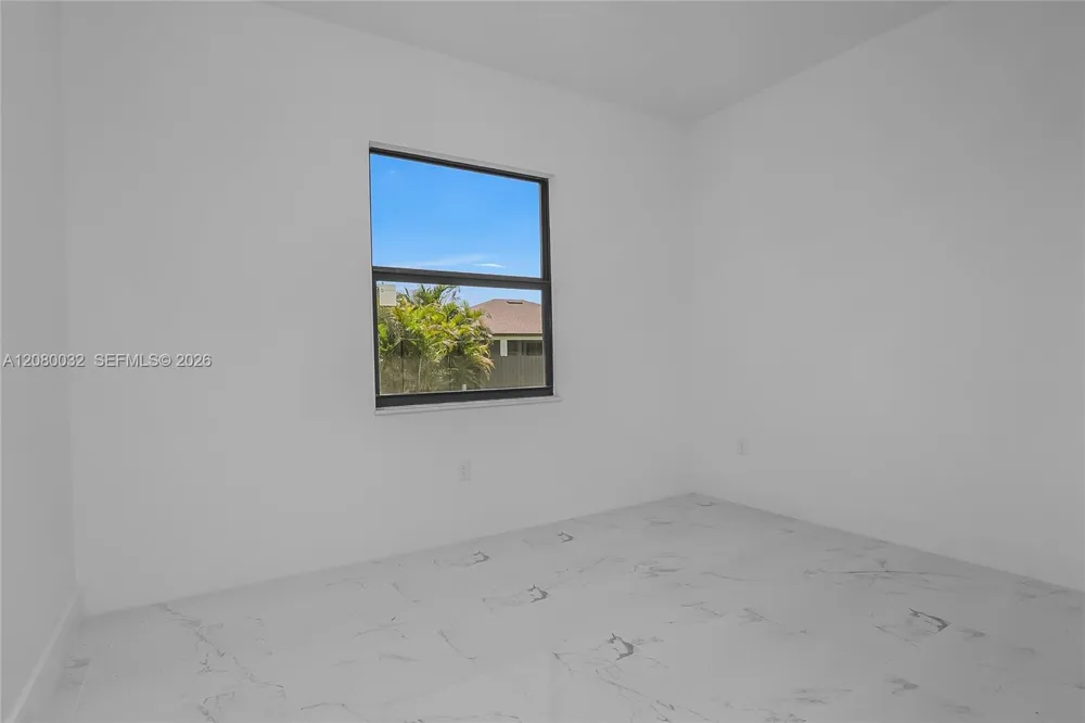 1208 NE 19TH ST Cape Coral, FL 33909