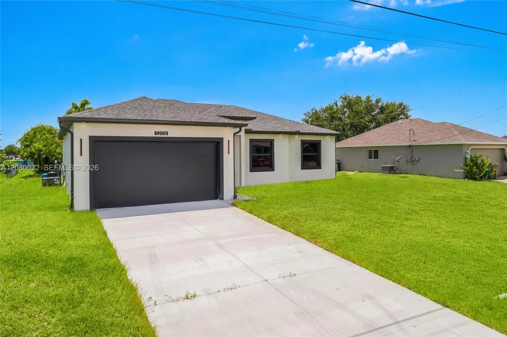1208 NE 19TH ST Cape Coral, FL 33909