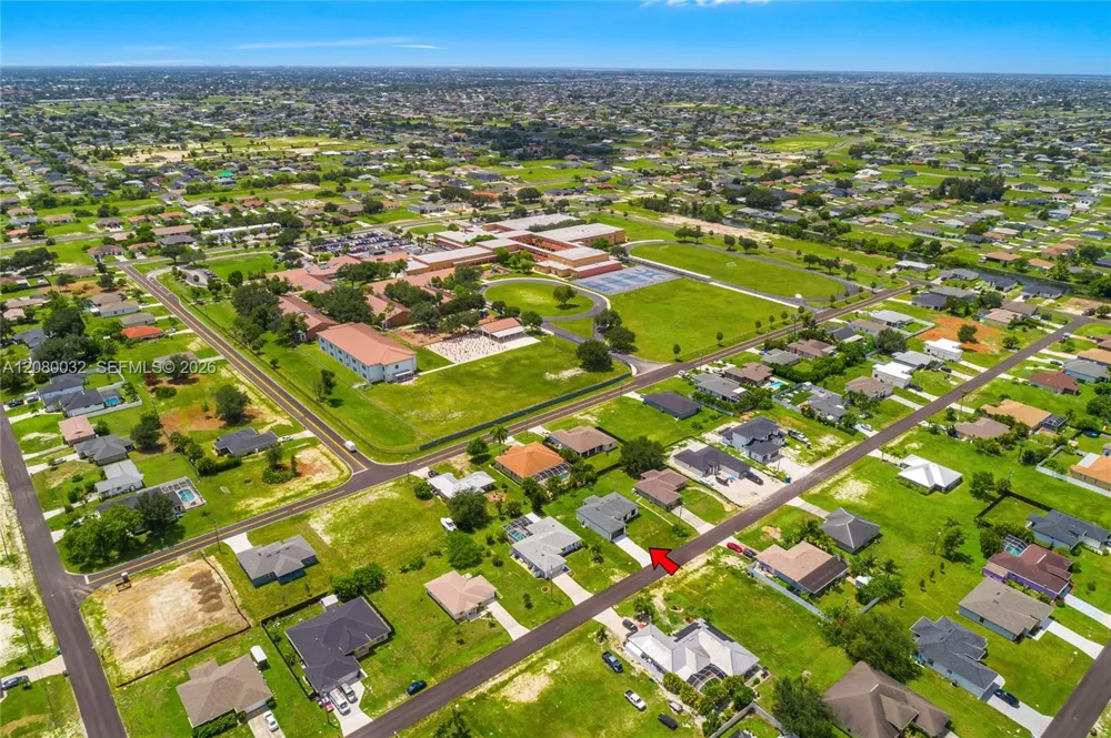 1208 NE 19TH ST Cape Coral, FL 33909