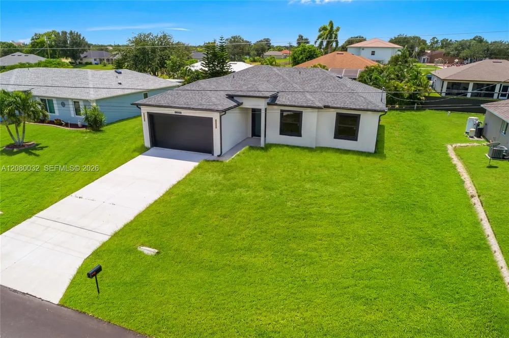 1208 NE 19TH ST Cape Coral, FL 33909