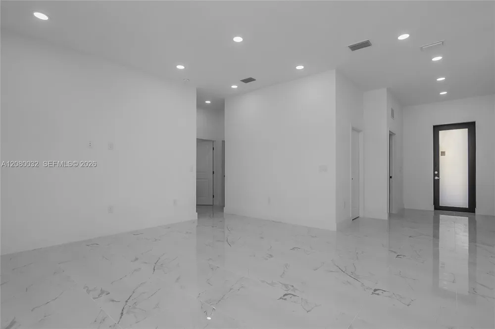 1208 NE 19TH ST Cape Coral, FL 33909
