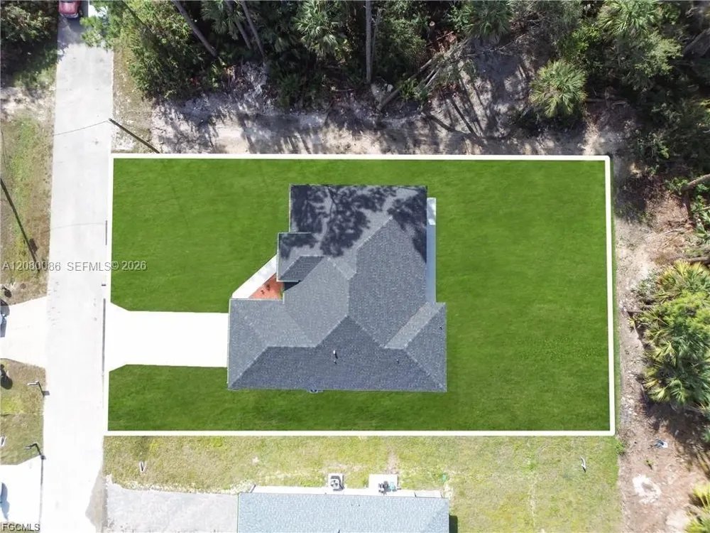 4703 Sara AVE N Lehigh Acres, FL 33971
