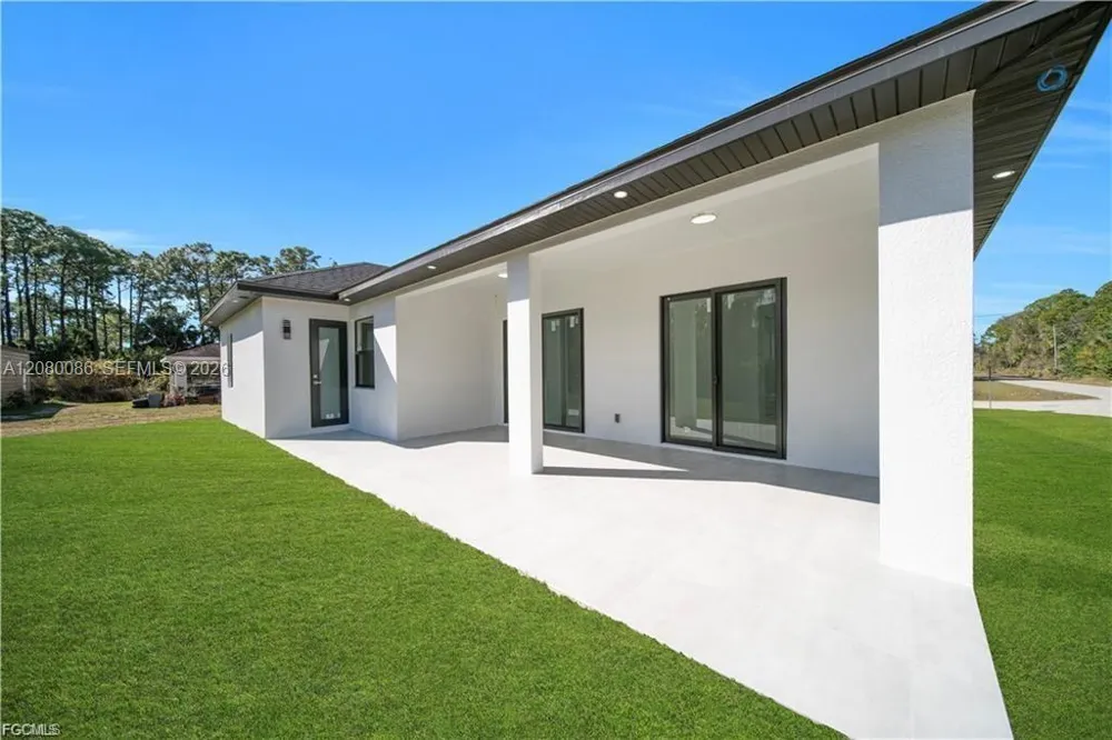 4703 Sara AVE N Lehigh Acres, FL 33971