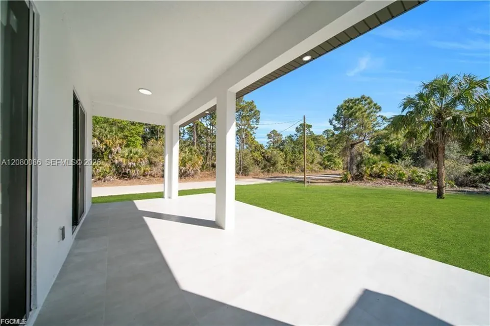 4703 Sara AVE N Lehigh Acres, FL 33971