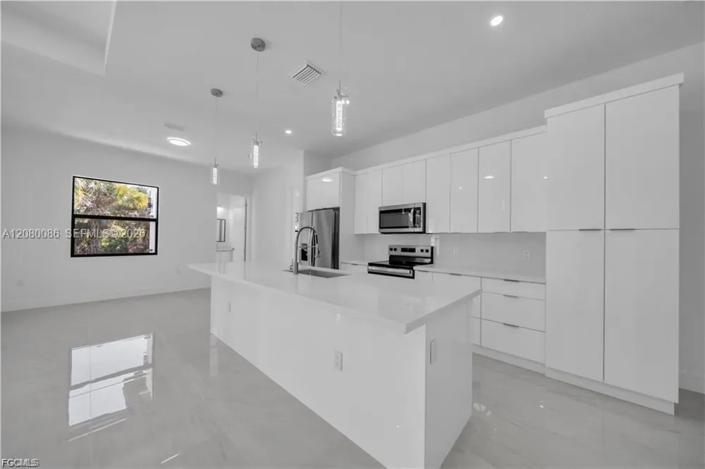 4703 Sara AVE N Lehigh Acres, FL 33971