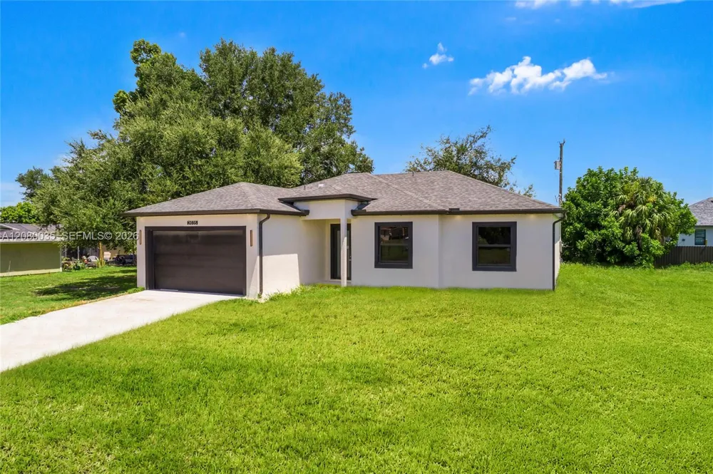2035 NE 9th Ave Cape Coral, FL 33909