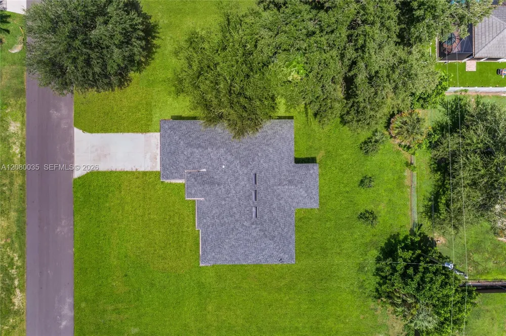 2035 NE 9th Ave Cape Coral, FL 33909