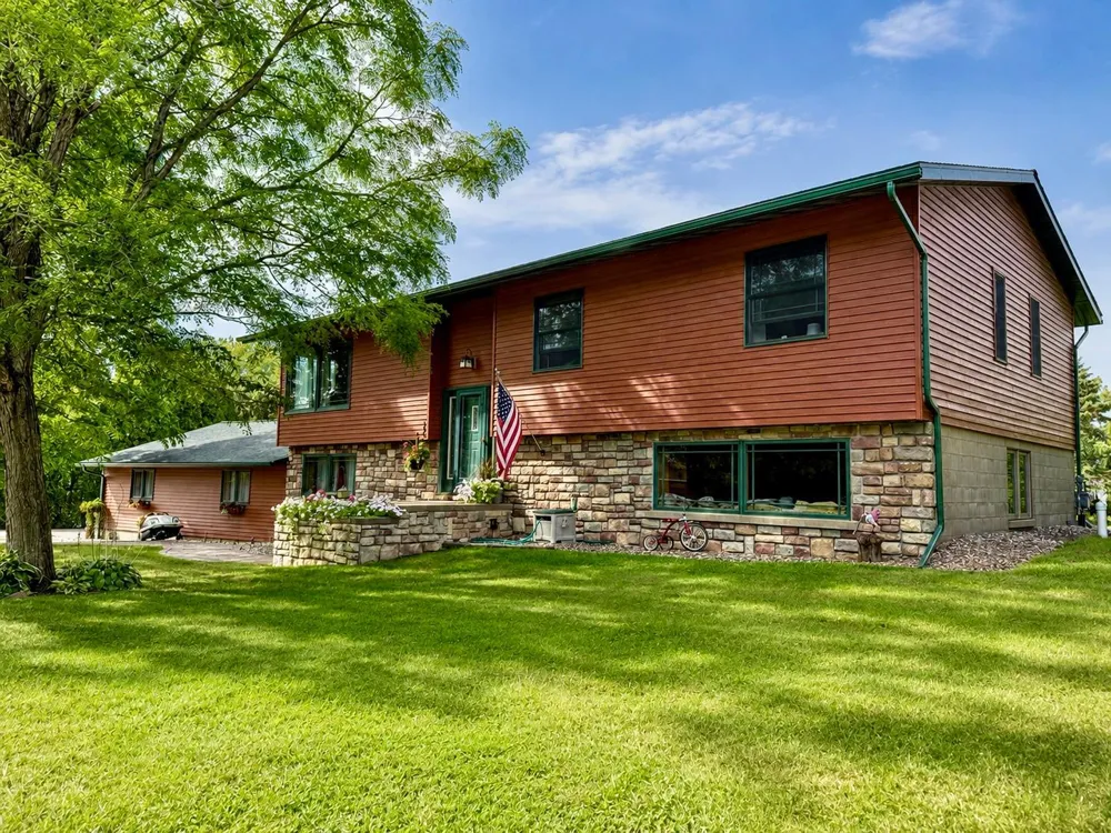 140 2nd Street S Lewiston, MN 55952