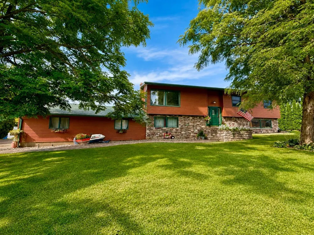 140 2nd Street S Lewiston, MN 55952