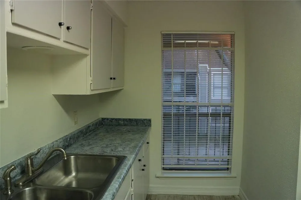 6601 Sands Point Drive #73 Houston, TX 77074