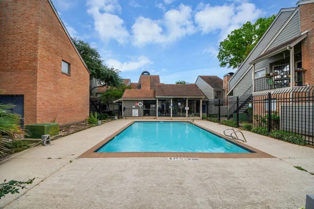 6601 Sands Point Drive #73 Houston, TX 77074