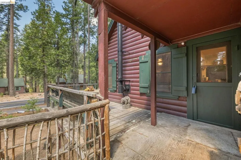 112 MEADOWVIEW Pinecrest, CA 95364