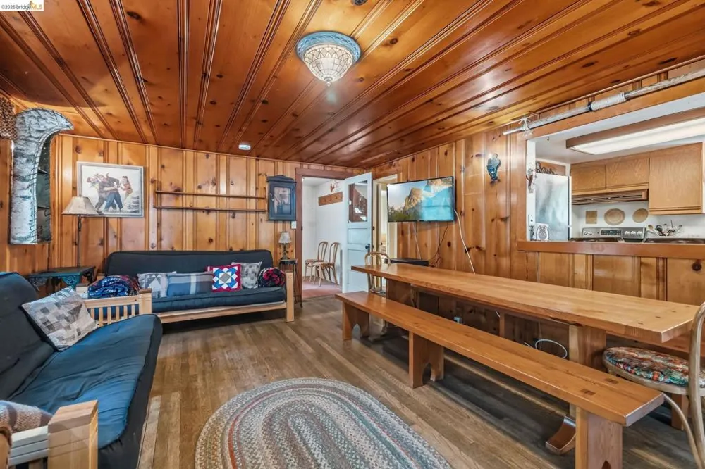 112 MEADOWVIEW Pinecrest, CA 95364