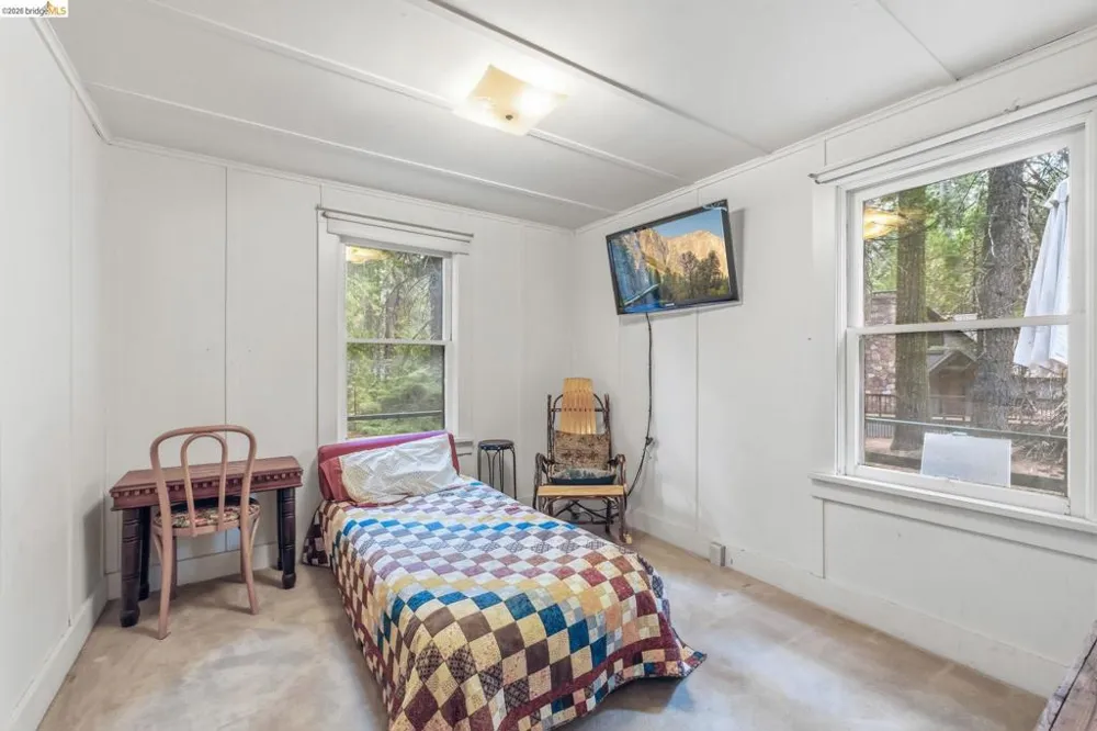 112 MEADOWVIEW Pinecrest, CA 95364