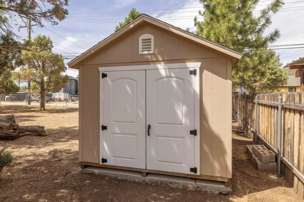 908 Spruce Lane Big Bear, CA 92314