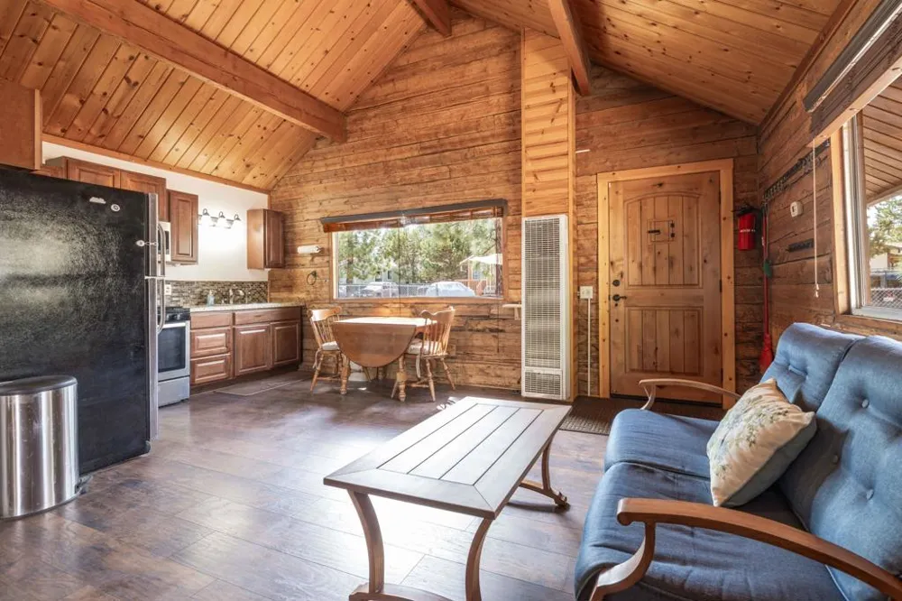 908 Spruce Lane Big Bear, CA 92314