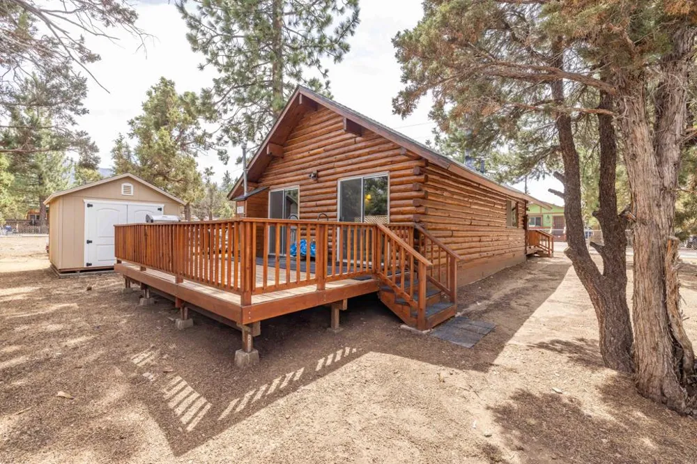 908 Spruce Lane Big Bear, CA 92314
