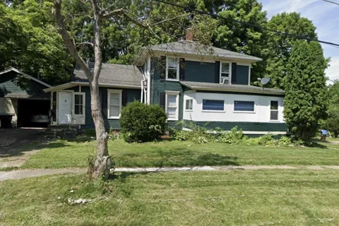 1204 Adams Street