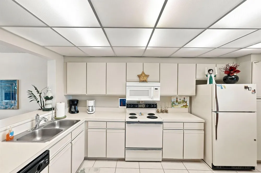 6940 SE CONSTITUTION #201 Hobe Sound, FL 33455