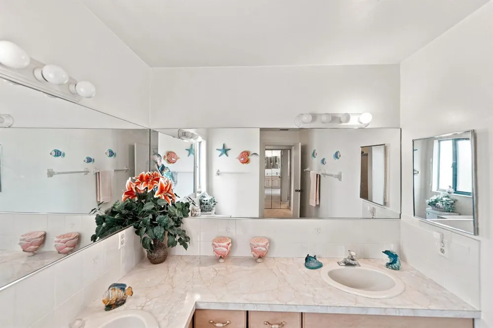 6940 SE CONSTITUTION #201 Hobe Sound, FL 33455