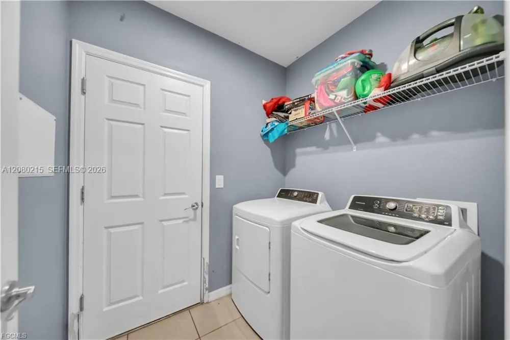 10549 Canal Brook LN Lehigh Acres, FL 33936