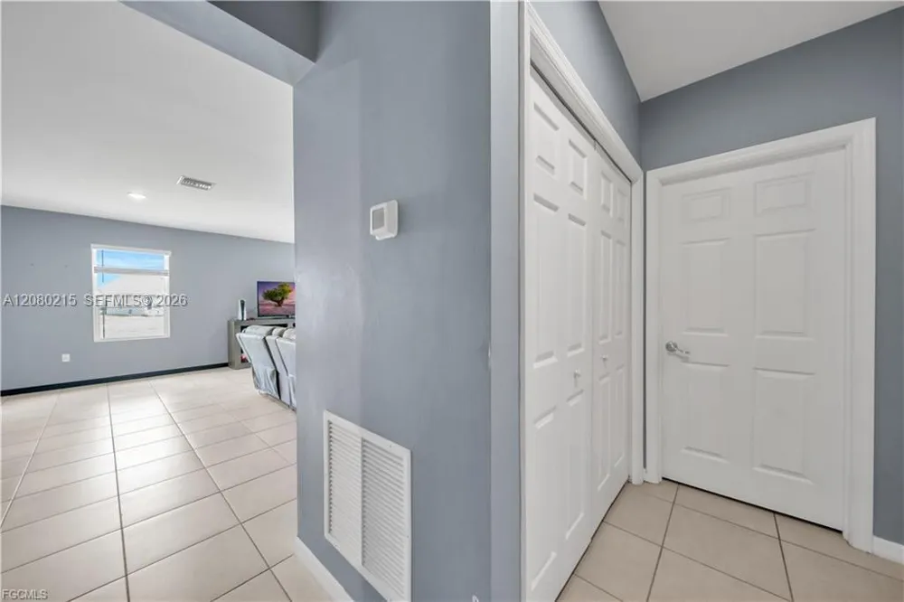 10549 Canal Brook LN Lehigh Acres, FL 33936