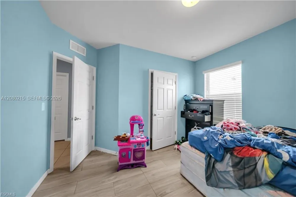 10549 Canal Brook LN Lehigh Acres, FL 33936